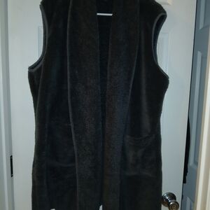 Women's Black Sleeveless Fleece Vest
